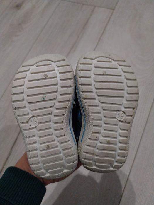 Buciki, papcie, trampki