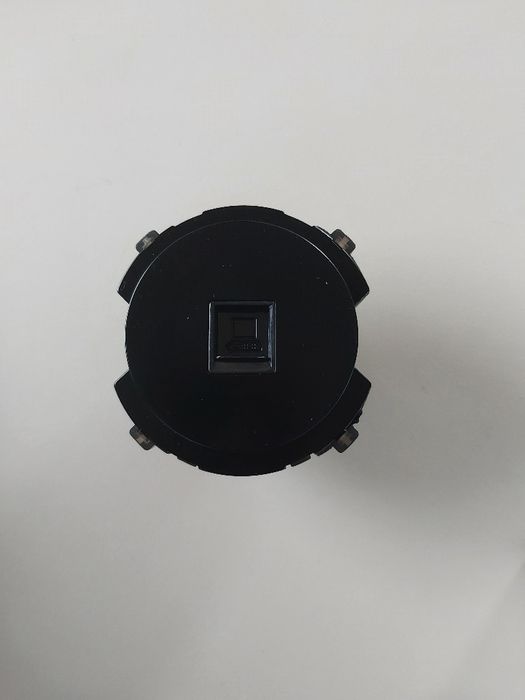 Osprzęt elektryczny gniazda i oprawy