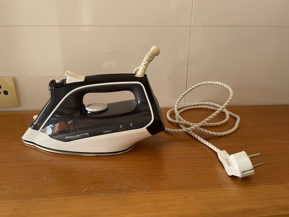 Ferro de engomar Rowenta effective