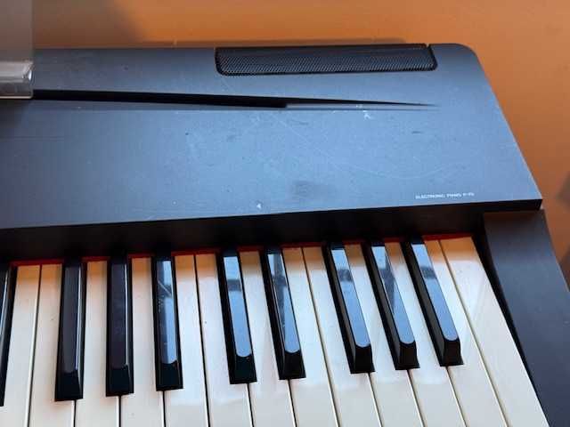 Piano eletrónico YAMAHA P-70