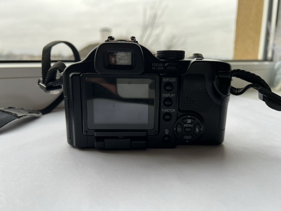 Продам фотоапарат Lumix