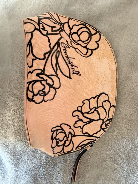 Oryginalna kosmetyczka Victoria's Secret – Kolekcja Bombshell, Kwiaty