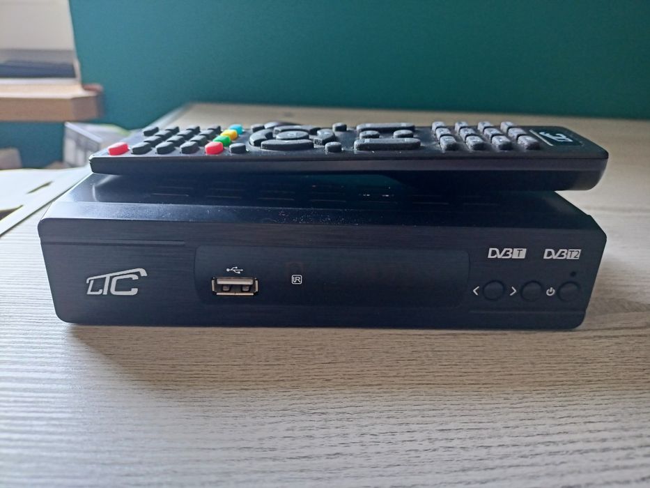 tuner dekoder DVB T2 TV naziemnej Full HD + pilot