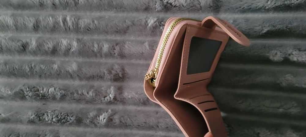 Portfel damski różowy nowy