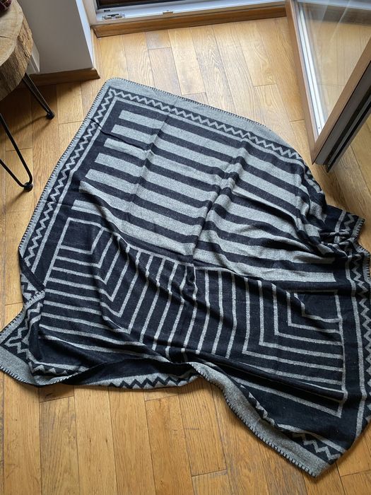 Chusta szalik Stradivarius Zara 128x128 cm