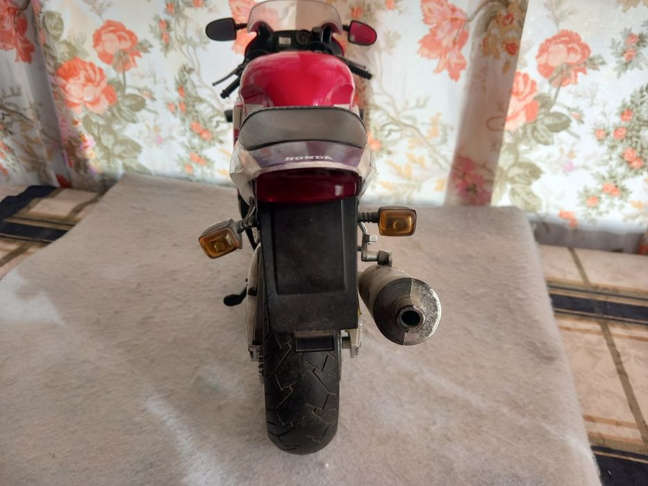 Mota de colecção gigante escala 1/6