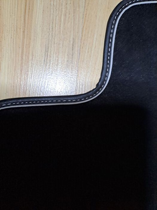 Volvo XC 60 II Oryginalne dywaniki welurowe R-Design OE