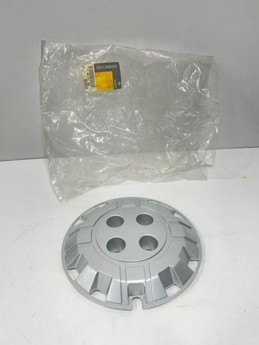 Tampão de Roda Renault 9 , 11 , Novo Original 7700717480