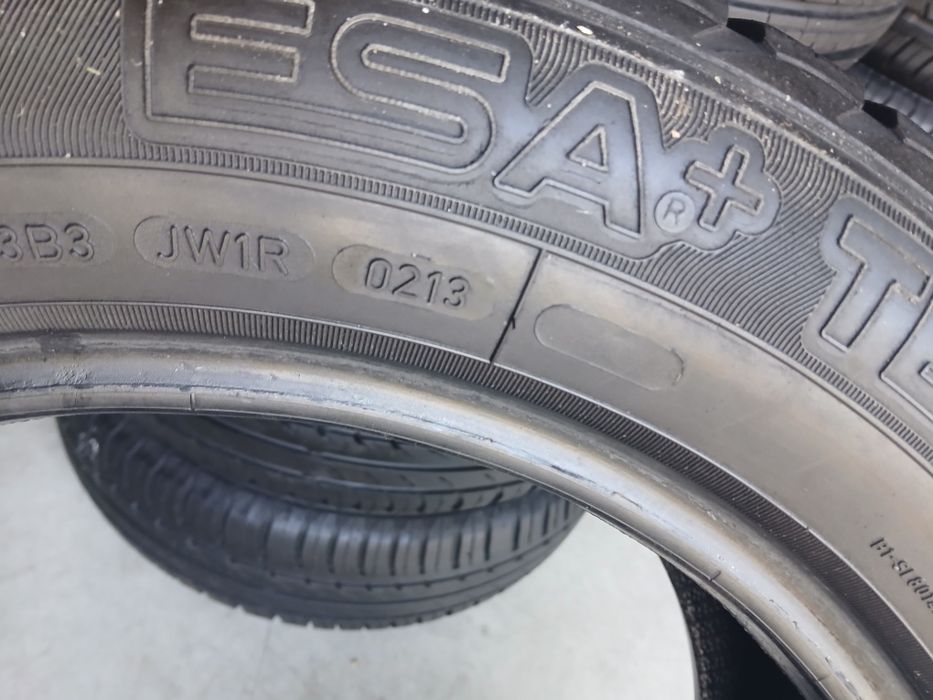 2 pneus 215 55 r16 Esa Tecar