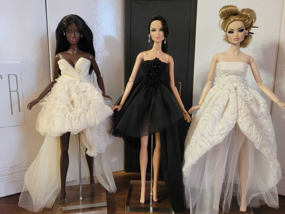 Lot De 4 Fourrures Miniatures Integrity Toys – Pour Poupées Fashion Royalty Et Barbie
