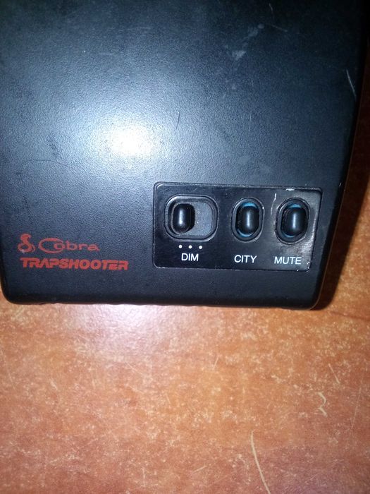 Antyradar COBRA + zasilacz. Pochodzi z lat 90-tych XX wieku.