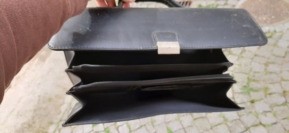 Várias Malas de negócios