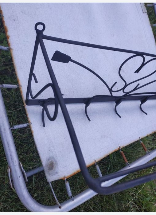 OKAZJA Kuty wieszak z półką metaloplastyka rękodzieło z PRL garderoba