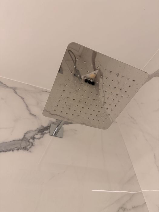 Kit de chuveiro de teto embutido BRUMA LINEA