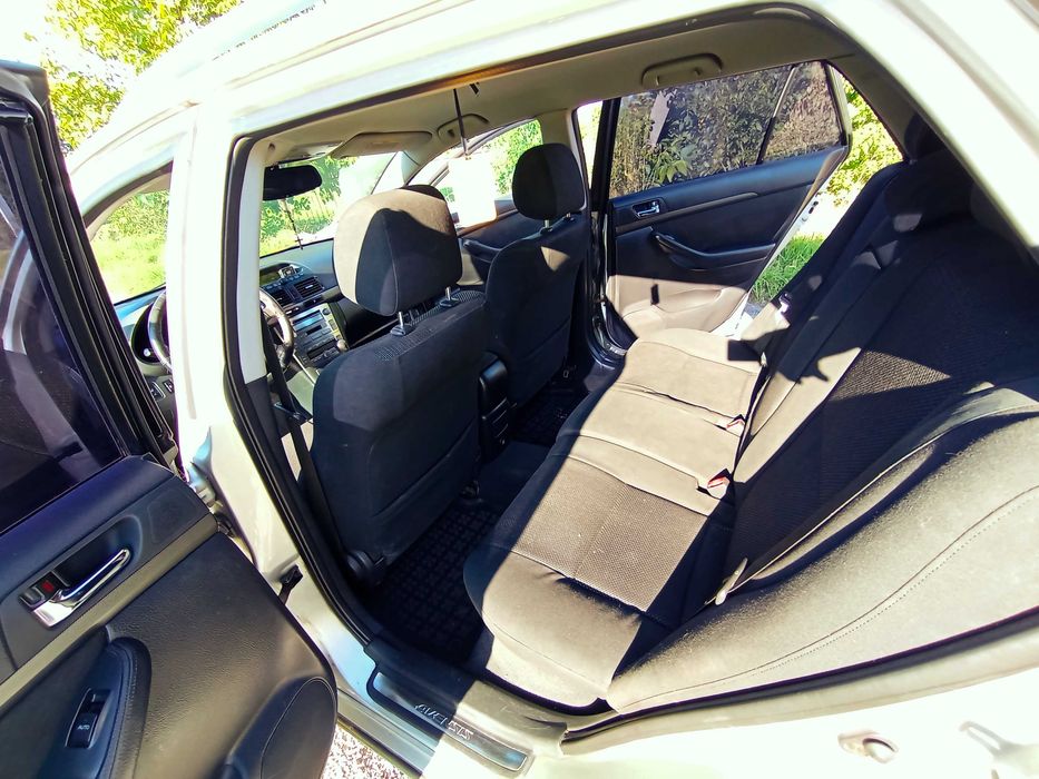 Toyota Avensis 2.0 TDI