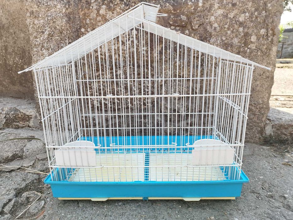 Gaiola grande para pássaros