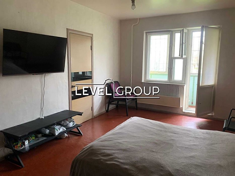 5-к на першому пов 100,3 м.кв. Харківський масив вул Тростянецька 6 ж