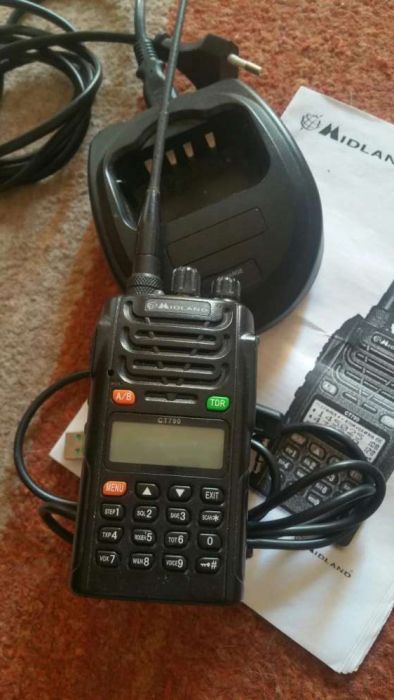 Walkie talkie    Midland   hytera