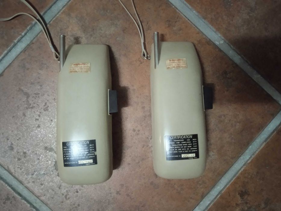 Walkie talkies antigos anos 80