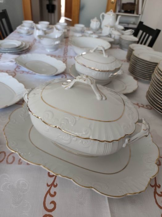 Serviço Completo Vista Alegre (Jantar, Chá e Café) – Peças Impecáveis