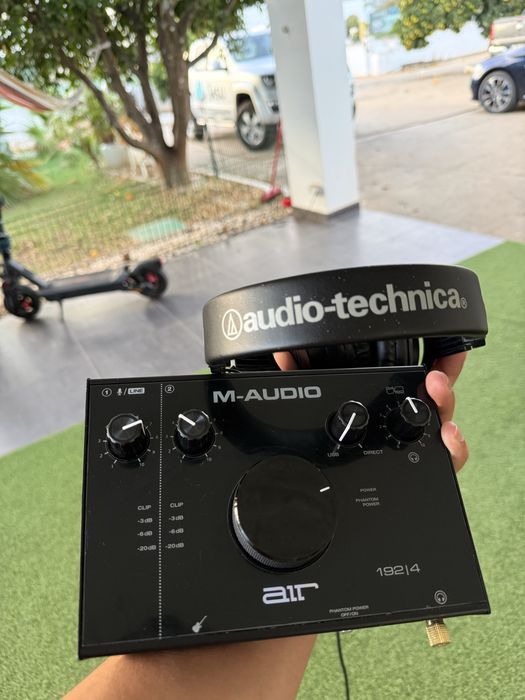 Interface M-Audio Air 192 4 + Audio Technica Studio Headphones