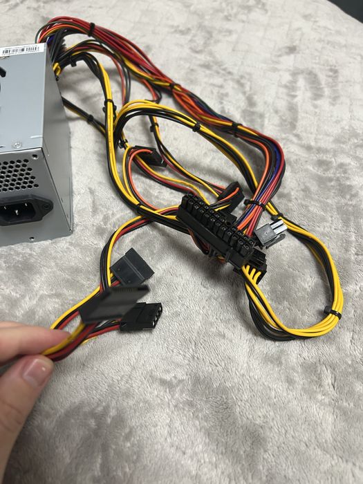 Блок живлення QUBE QBC-GPS600A12 (600 W, ATX)