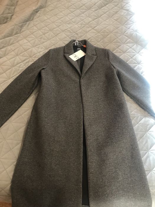Пальто Zara нове