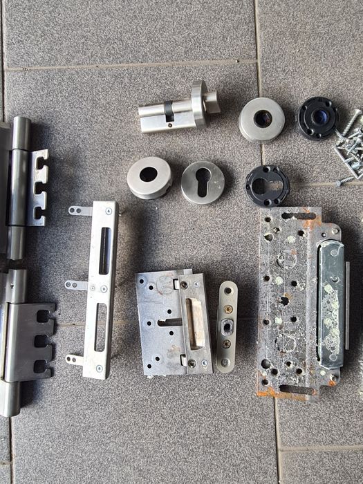 Komplet okuć do drzwi garażowych Hormann