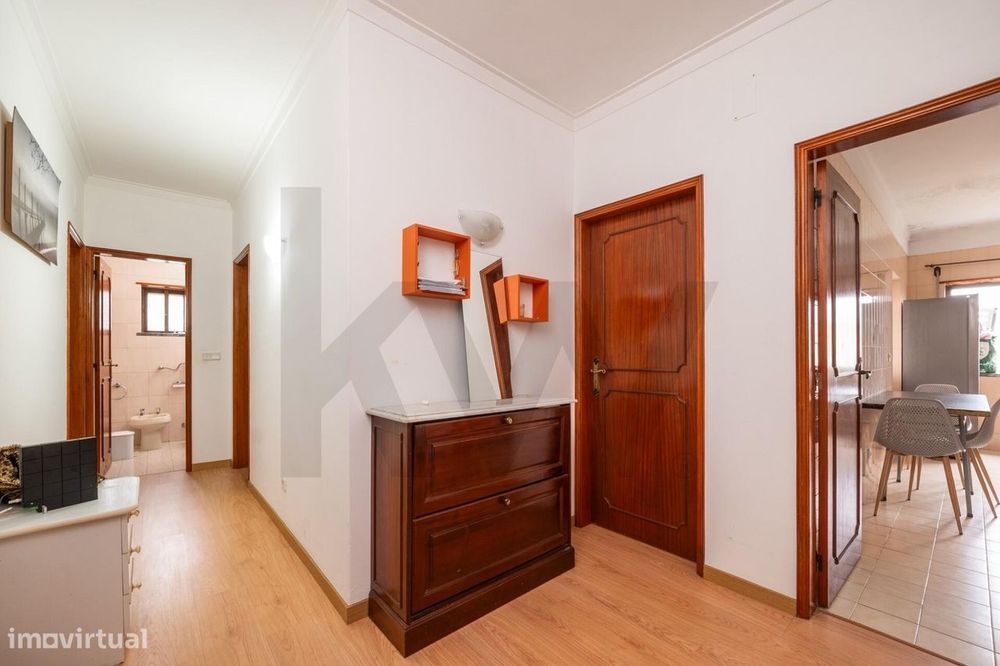Apartamento T9 em Dúplex com garagem e duas entradas independentes | R