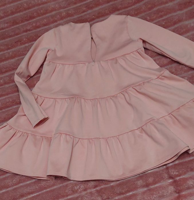 Сукня на дівчинку святкова