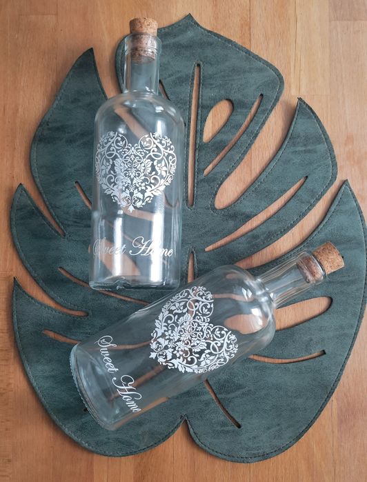 2 ozdobne butelki z korkiem nadrukiem białe Serce Sweet Home