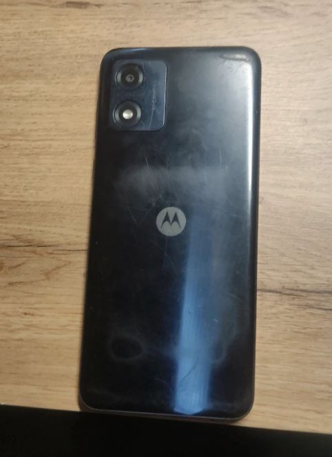 Telefon Motorola E13