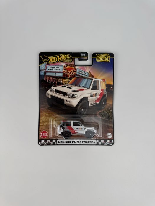 Hot Wheels Boulevard Misubishi Pajero Evolution 133 Premium
