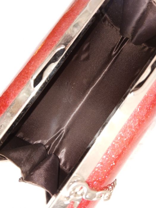Clutch Coca-Cola