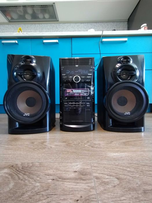 Караоке JVC 500 Вт ( Блютуз / AUX / USB / DVD / MP3 / CD / Bluetooth)