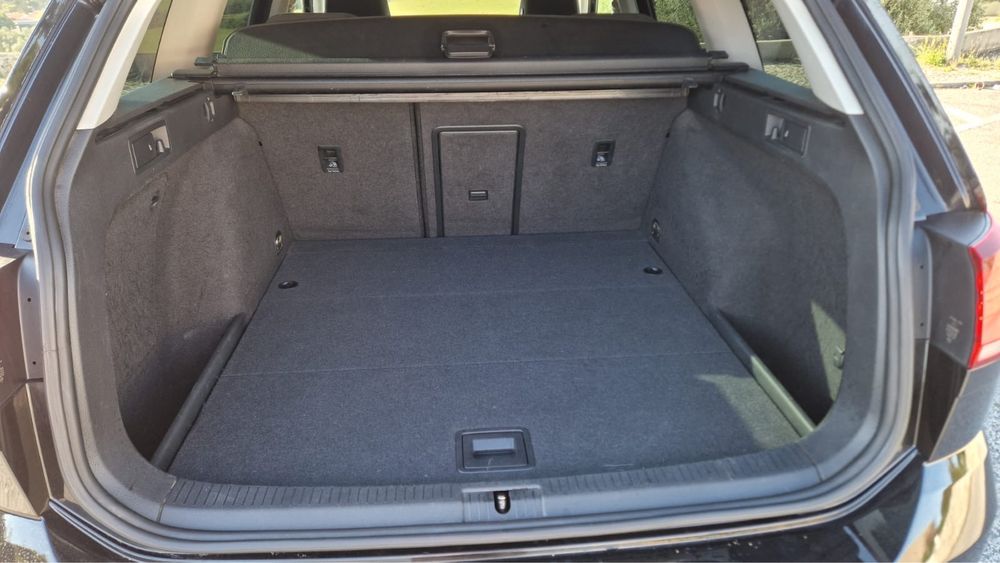 Vw golf variant.