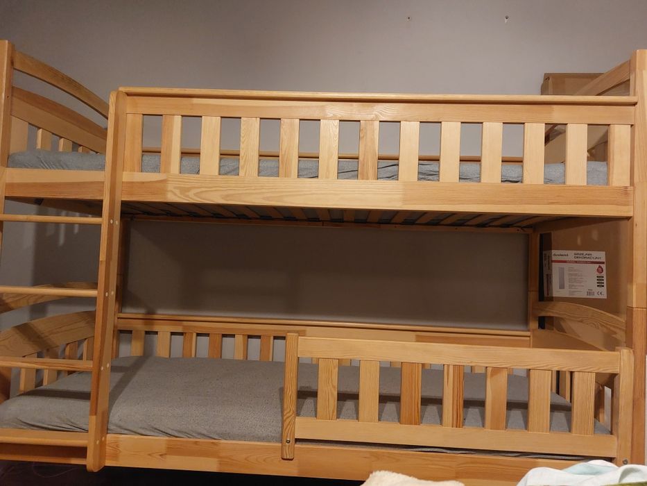 Sprzedam łóżko pietrowe