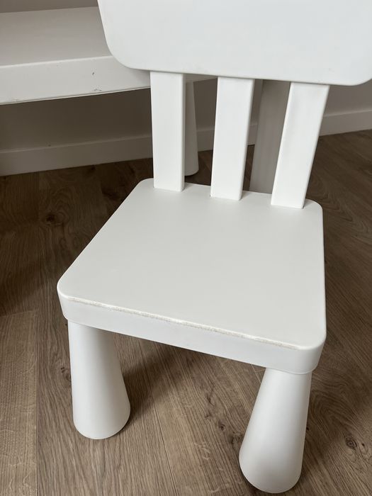 Ikea Mammut  stolik i krzesło dziecięce