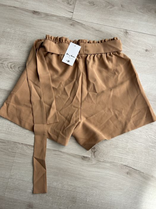 Nowe z metka szorty karmel M L