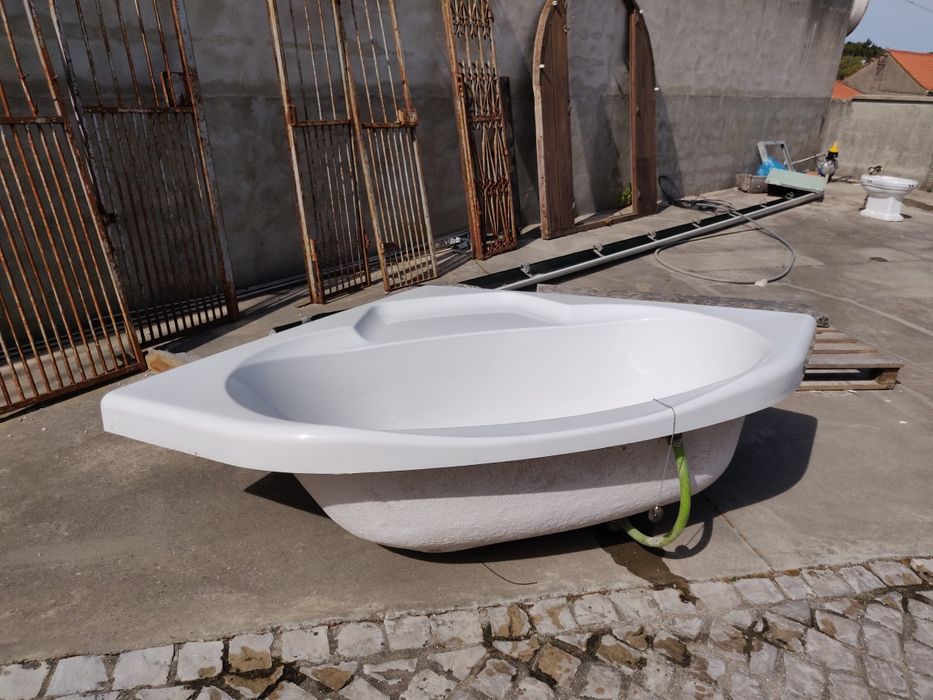 Louça italiana casa de banho: lavatórios, sanita, bidé, banheira