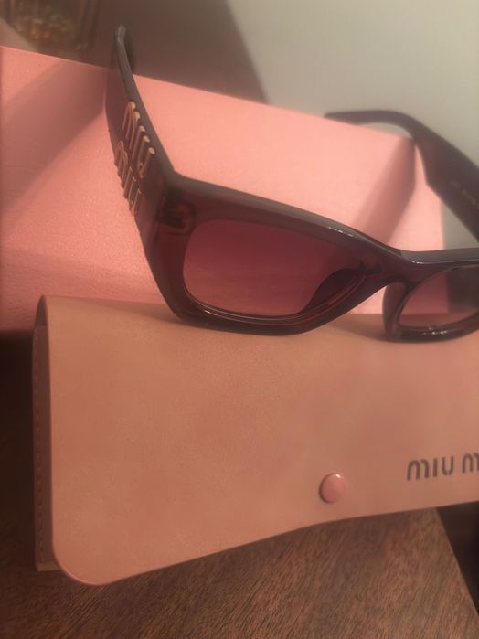 Óculos de sol miu miu