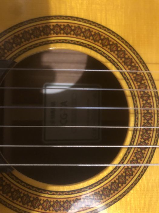 Guitarra yamaha muito nova com efeito daley reverb e corus