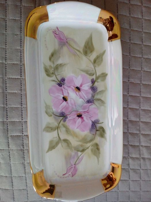 Travessa pintada à mão por "Ivone Ribas"