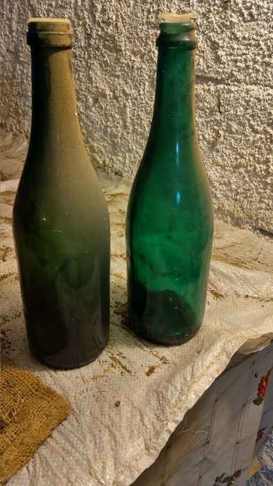 400 garrafas de vinho vazias