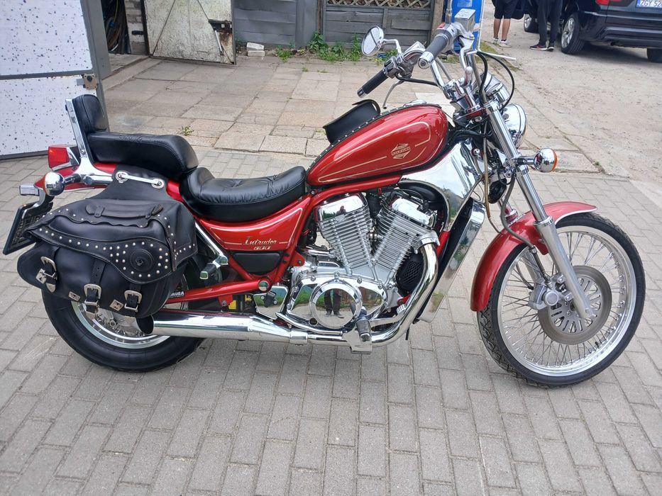 suzuki intruder 800