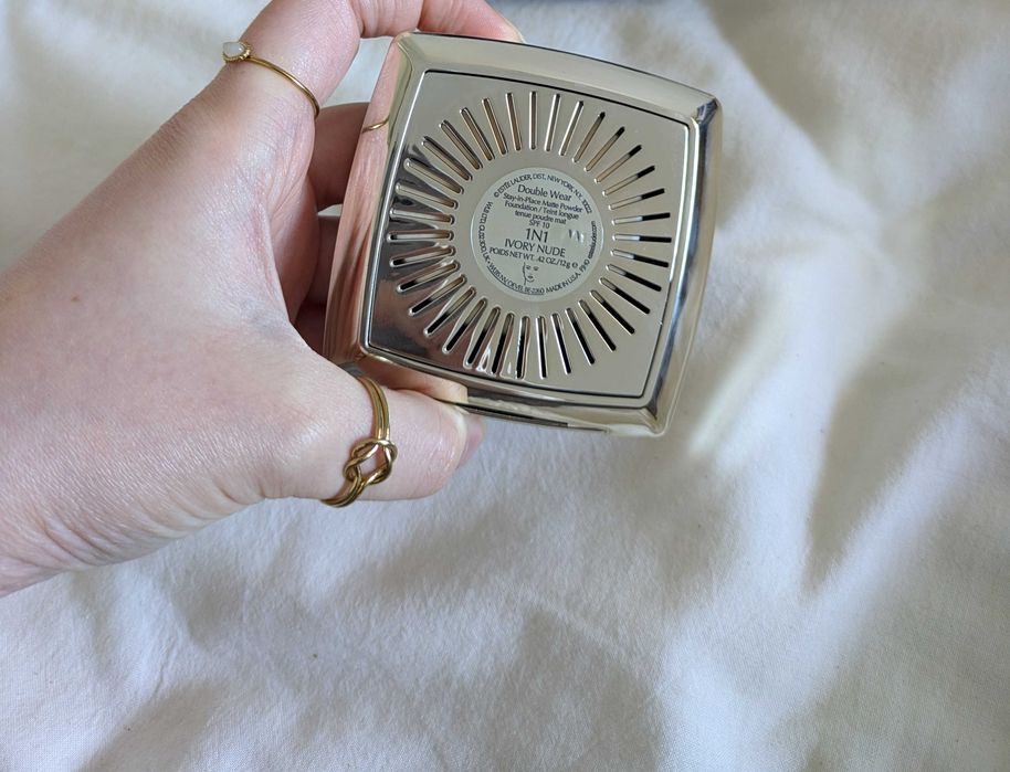 Esteé Lauder DoubleWear Stay-In-Place Matte Powder Foundation SPF 10