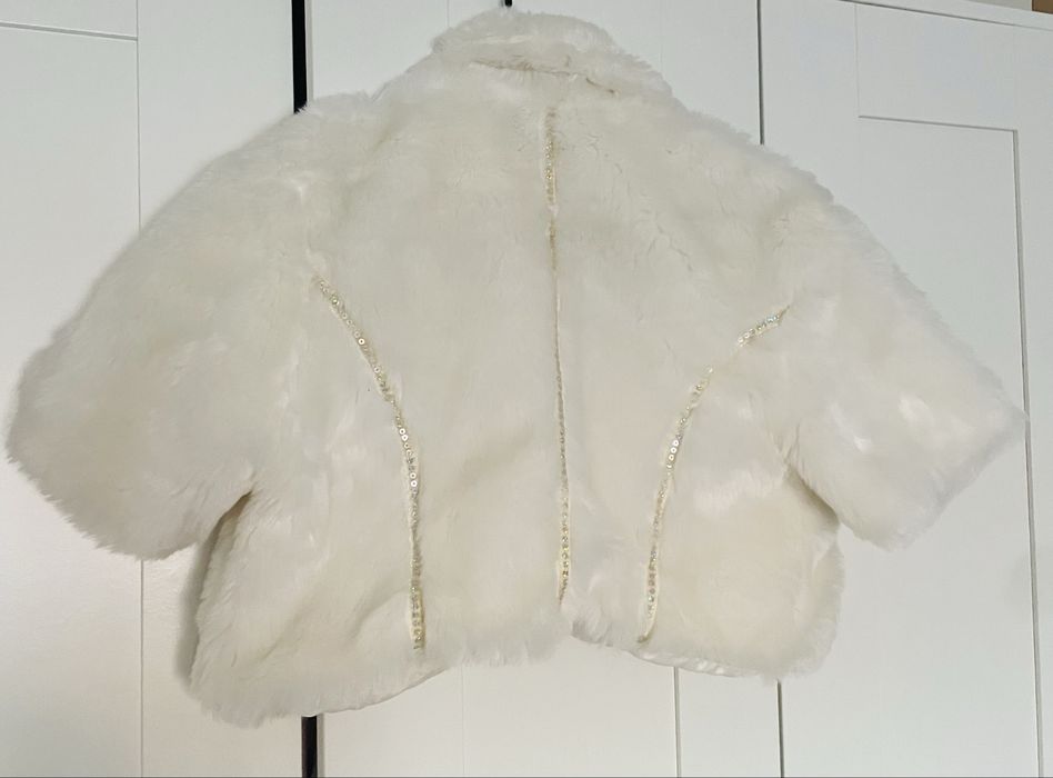 Casaco de pêlo branco meia manga/curto