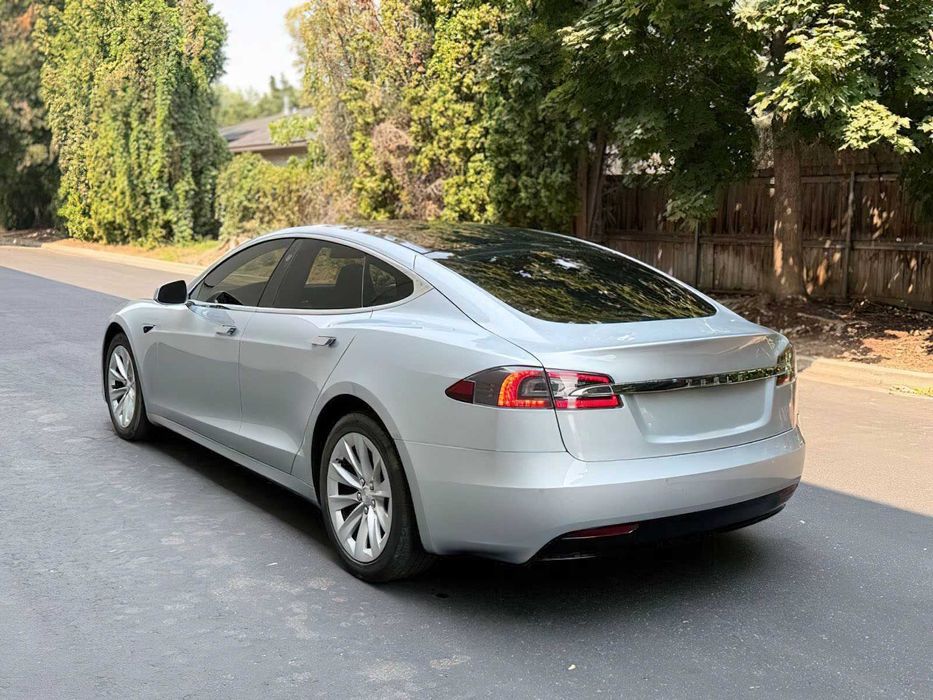 Tesla Model S 100D      2018
