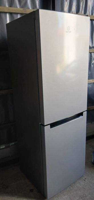 Lodówka Indesit LI17FF2SB