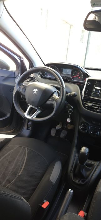 Peugeot 208 1.2 vti active